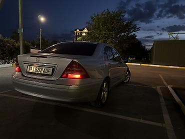 автомаи: Mercedes-Benz C-Class: 2001 г., 3.2 л, Автомат, Бензин, Седан — 7