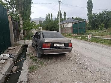 Продажа авто: Opel Vectra: 1995 г., 1.6 л, Механика, Бензин, Седан — 3