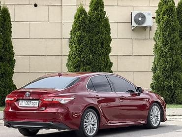твих диска: Toyota Camry: 2018 г., 2.5 л, Вариатор, Гибрид, Седан — 5