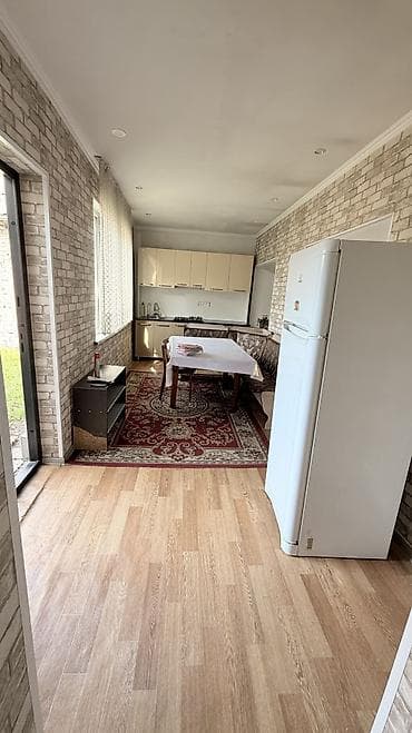 с фрунзе: 75 м², 4 комнаты, Утепленный, Бронированные двери, Парковка — 2