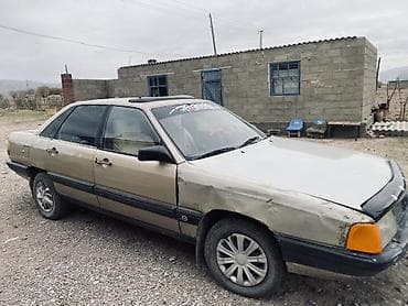 салон е46: Audi 100: 1985 г., 1.8 л, Кол менен иштөөчү, Бензин, Седан — 7