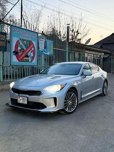 Kia Stinger: 2017 г., 2 л, Автомат, Бензин, Лифтбек — 1