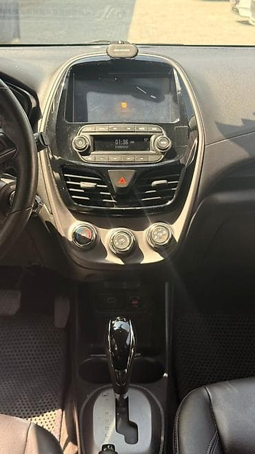 chevrolet comaro: Chevrolet Spark: 2020 г., 1 л, Автомат, Бензин, Хэтчбэк — 10