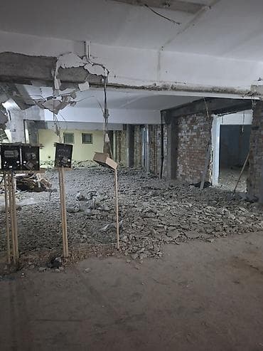 снос: Снос стен, Разбор полов, Снятие потолков | Гипсокартонная стена, Снос перегородки, Снятие старой штукатурки | Зачистка от старых обоев, Сбивка старой штукатурки, Снятие извести | Демонтаж ламината, Демонтаж паркета, Демонтаж линолеума | Крыша из шифера, Металлочерепичная кровля, Мягкая кровля Больше 6 лет опыта — 1