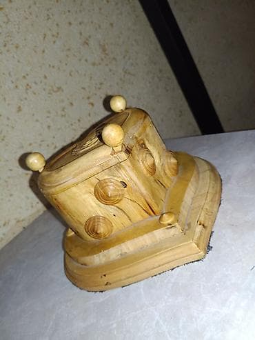 сердечка шкатулка: Деревянная шкатулка ручной работы в форме сердца. - Материал — 6