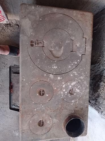 чук: Дровяная кухонная плита с духовкой и варочной поверхностью. Описание — 1