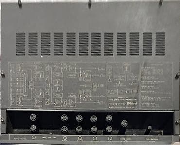 усилитель mark levinson: McIntosh C28 — стереофонический предусилитель - Классическая передняя — 2