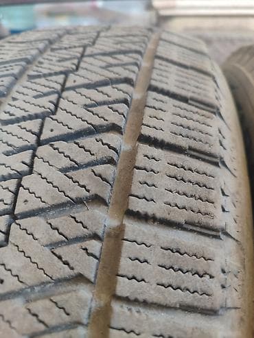 зимние резина: Зимние шины (комплект из 4 шт.) - Тип: зимние, не шипованные — 1