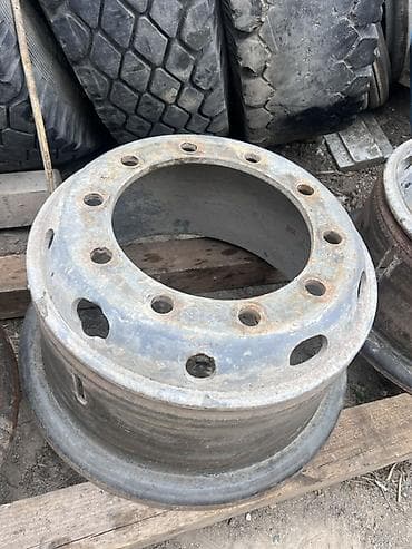 Диски: Железные Диски R 22,5 отверстий - 10, Б/у — 3