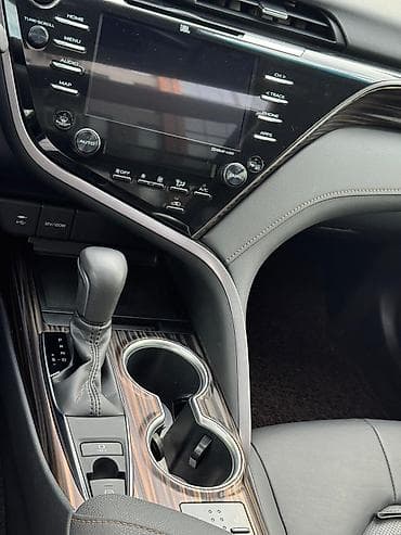 taiota carola: Toyota Camry: 2020 г., 2.5 л, Автомат, Бензин, Седан — 9