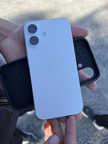 IPhone 16, 256 ГБ, Белый, Чехол, 92 %