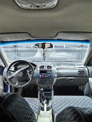 mazda 3: Mazda 323: 2001 г., 1.6 л, Механика, Бензин, Хэтчбэк — 10
