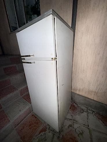 Холодильники: Холодильник Б/у, Двухкамерный, De frost (капельный), 160 * — 3