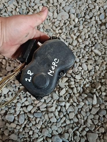 2 4 д: Дроссельная заслонка Mercedes-Benz Оригинал, Германия — 1