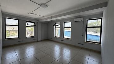 15: Сдаётся помещение : 1 кабинет+1 холл по расположению: Улица абая 18/1 — 7