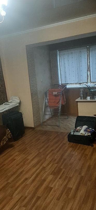 не пригодился: 1 комната, 62 м², Индивидуалка, 2 этаж, Старый ремонт — 1