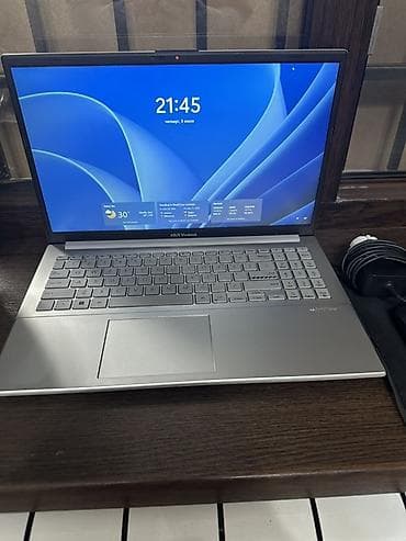купим ноутбуки: Ноутбук ASUS Vivobook (серия Vivobook, серебристый корпус) - Экран — 1