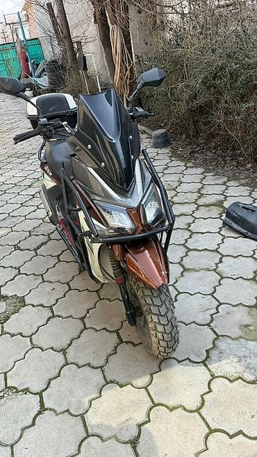 сколько стоит мотоциклы: Тип скутера 125 куб. см, Бензин — 1