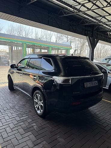 Продажа авто: Mitsubishi Outlander: 2013 г., 2.4 л, Автомат, Бензин, Кроссовер — 3