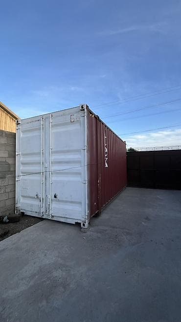 металлический гараж: Морской контейнер 20 футов, переоборудованный под торговую — 1