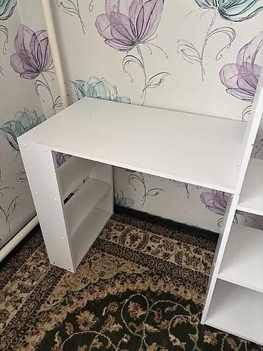 письменные столы: Парта - Левый стеллаж — 4 открытых секции разной высоты для книг — 2