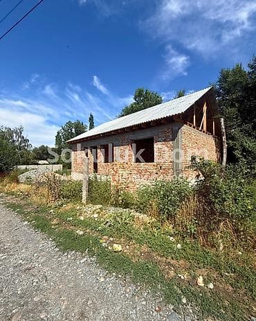 Үйлөр: 🏠Продается дом в с. Сокулук 🟡 Участок: 4 соток 🟡 Дополнительно — 3
