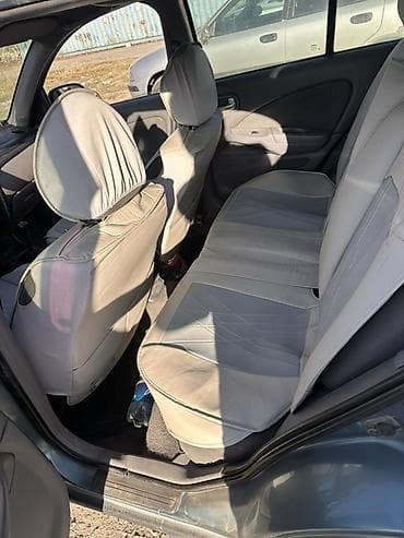 terrano 2: Nissan Almera: 2001 г., 1.6 л, Механика, Бензин, Хэтчбэк — 6