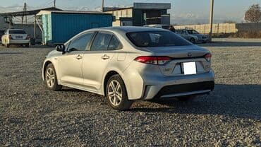 tayota runx: Toyota Corolla: 2020 г., 1.8 л, Вариатор, Гибрид, Седан — 3