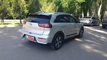 Kia Niro: 2017 г., 1.6 л, Гибрид, Кроссовер