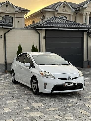 Транспорт: Toyota Prius: 2015 г., 1.8 л, Вариатор, Гибрид, Хэтчбэк — 6