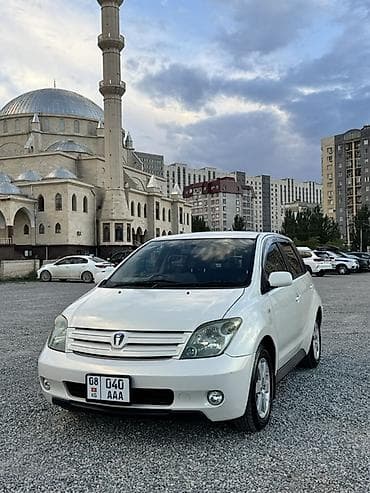 Toyota Ist: 2003 г., 1.5 л, Автомат, Бензин, Седан — 1
