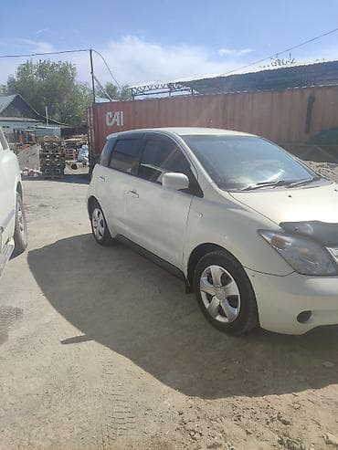 ковролин на тойота ист: Toyota Ist: 2003 г., 1.3 л, Автомат, Бензин, Хэтчбэк — 5