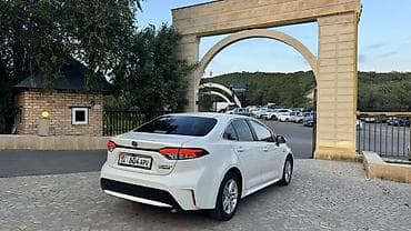 авто гибрид цена: Toyota Corolla: 2020 г., 1.8 л, Автомат, Гибрид, Седан — 7