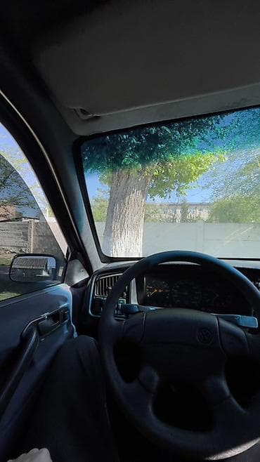 дверь алтеза: Volkswagen Passat Variant: 1993 г., 1.8 л, Ручные, Бензин, Универсал — 4