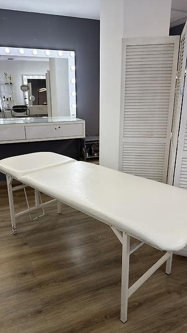 Косметологическая/массажная кушетка с регулировкой спинки - at lalafo.kg Косметологическая/массажная кушетка с регулировкой спинки -