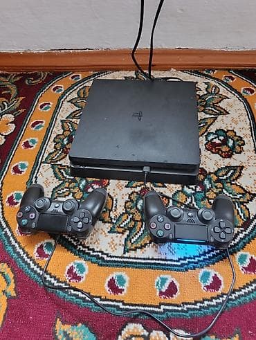 чехол кий: Продаю PS4 состояние хорошее домашнее пользование прошу 18 тыс уступлю — 2