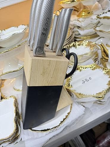 кухыный угалок: Набор кухонных ножей Vicalina, 8 предметов, в подставке - Бренд — 6