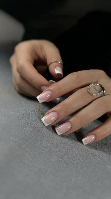 Обучение, курсы: Выравнивание, Дизайн, Наращивание ногтей, Маникюр, Педикюр, Услуги подолога, Консультация, Одноразовые расходные материалы, Требуются модели — 1