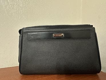 Бижутерия: Клатч сумка 
Бренда NERI KARRA
В отличном состоянии — 5