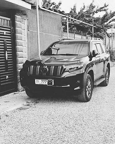перед: Toyota Land Cruiser Prado: 2020 г., 4 л, Автомат, Газ, Внедорожник — 1
