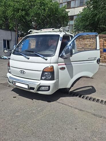 камаз салон: Легкий грузовик, Hyundai, Стандарт, Б/у — 2