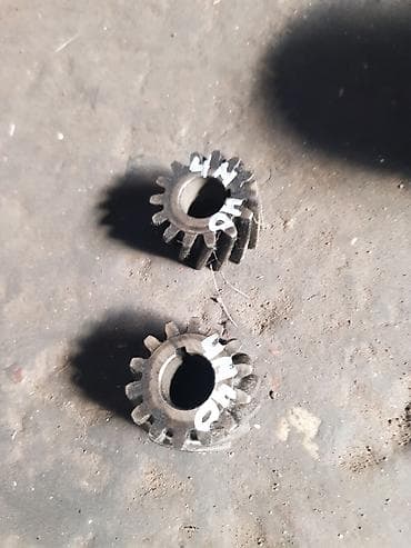 Mitsubishi Delica, шестерёнки с лобовины. Митсубиси Дели Шестерёнки at lalafo.kg Mitsubishi Delica, шестерёнки с лобовины. Митсубиси Дели Шестерёнки