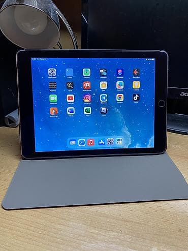 Планшет, Apple, память 64 ГБ, 9" - 10", Wi-Fi, Б/у, Детский цвет - Черный at lalafo.kg Планшет, Apple, память 64 ГБ, 9" - 10", Wi-Fi, Б/у, Детский цвет - Черный