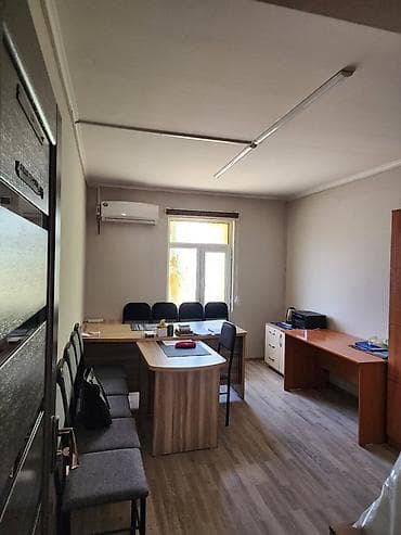 id store: Аренда офисов, 18 м², С отдельным входом — 1