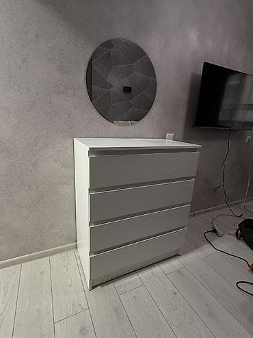 одежда обмен: Комод для одежды, Новый, С зеркалом, ЛДСП, цвет - Белый, Самовывоз, Бесплатная доставка — 1