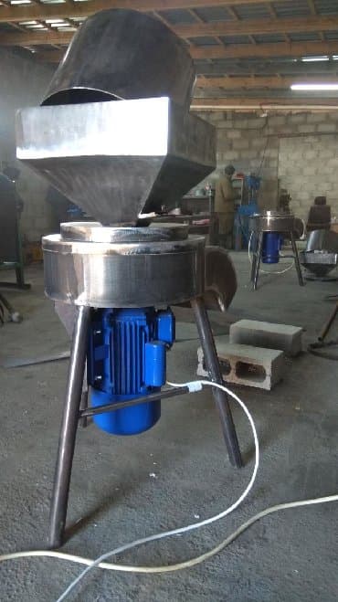 дробил: Дробилка,цены от 24 т сом сенорезка,овощерезка,зернодробилка — 11