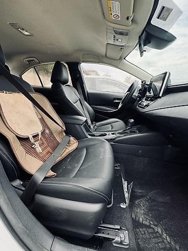 колеса на тойоту: Toyota Corolla: 2021 г., 1.8 л, Вариатор, Гибрид, Седан — 9