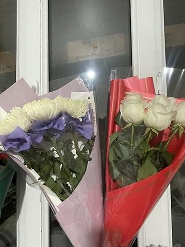 цветы в коробке: Букеты цветов в дизайнерской упаковке. - Букет 1: крупные белые — 1