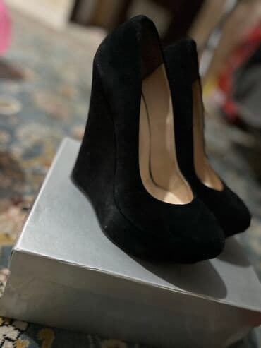 брендовый обувь: Туфли, 36, Marco Tozzi, Б/у, цвет - Черный, Самовывоз, Платная доставка — 1