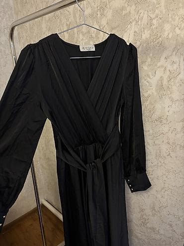 Вечернее платье, А-силуэт, Длинная модель, С рукавами, M